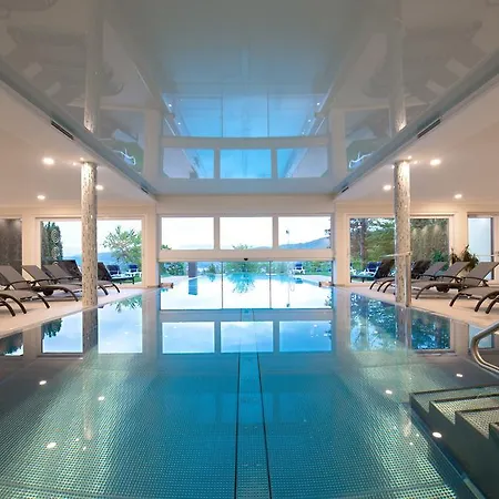 Balance - & Golf Am Woerthersee מלון