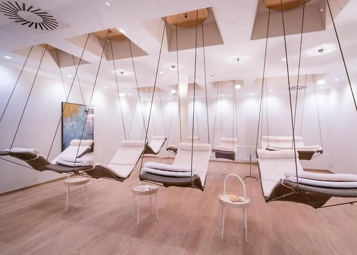 Balance - & Golf Am Woerthersee מלון